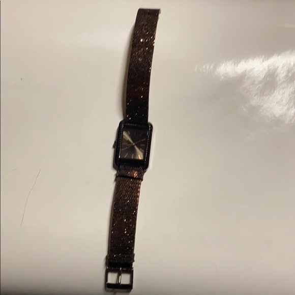 Classy Black Watch New Battery Like New Condition - Picture 2 of 4